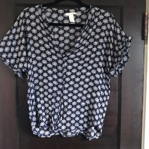 H&M Rayon patterned blouse